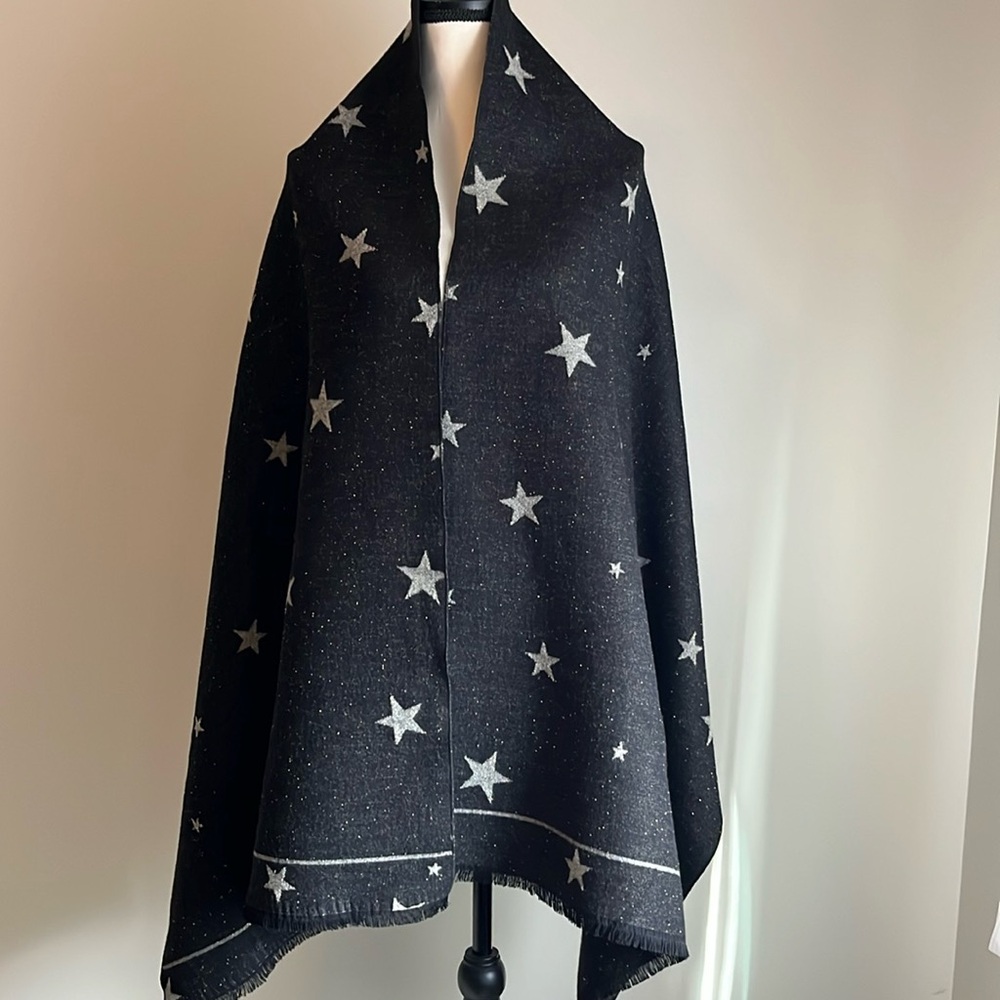 Shimmer star blanket scarf in Excellent condition. Used once.